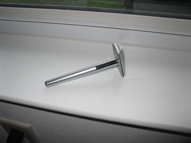 Bevel razor 001.JPG