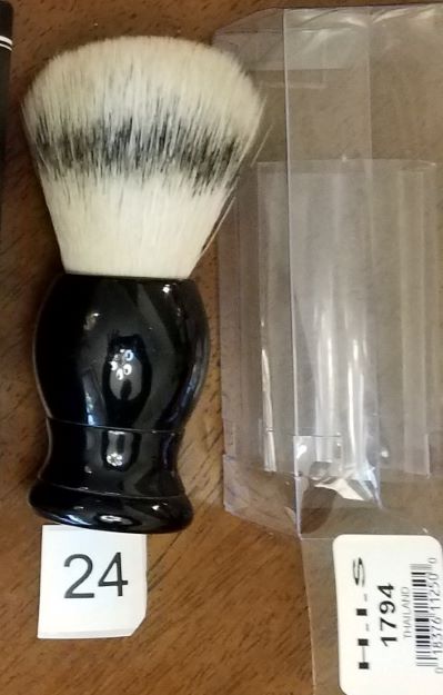 selling brushes HIS 1794 14March19.jpg