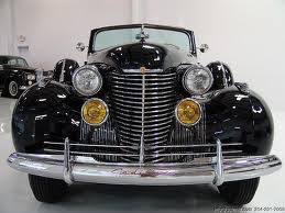 1940 Cadillac Fleetwood grille.png